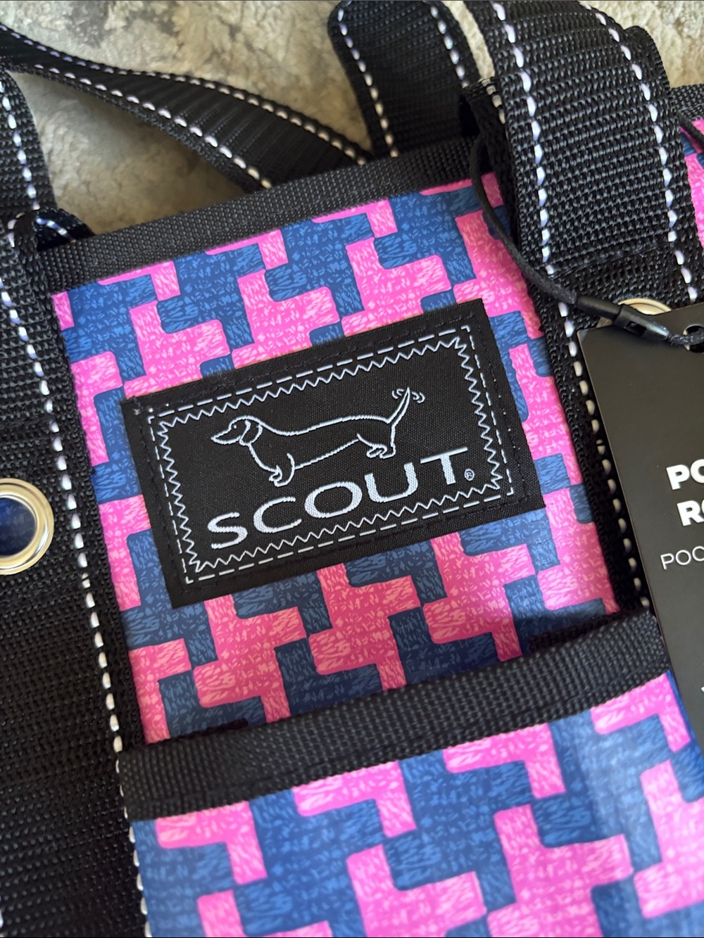 SCOUT Pocket Rocket Tote in Pink & Navy Houndstooth - Picture 3 of 7